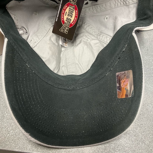 Chicago Blackhawks 2010 Stanley Cup Gray Cap Old Time Hockey Embroidered OSFA - Picture 6 of 7